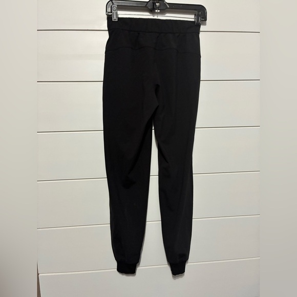 Lululemon On the Fly Jogger *Luxtreme
Black size 2 - Picture 9 of 11